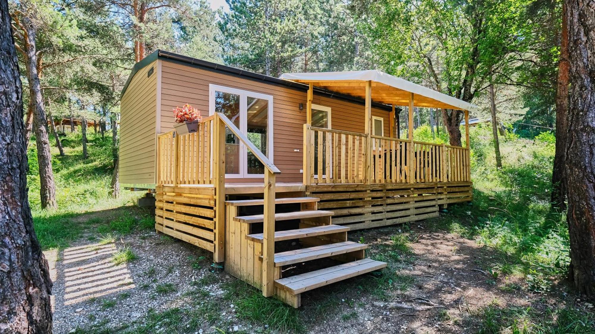 Camping le Couriou Recoubeau-Jansac Extérieur photo