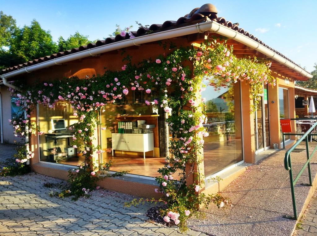 Camping le Couriou Recoubeau-Jansac Extérieur photo