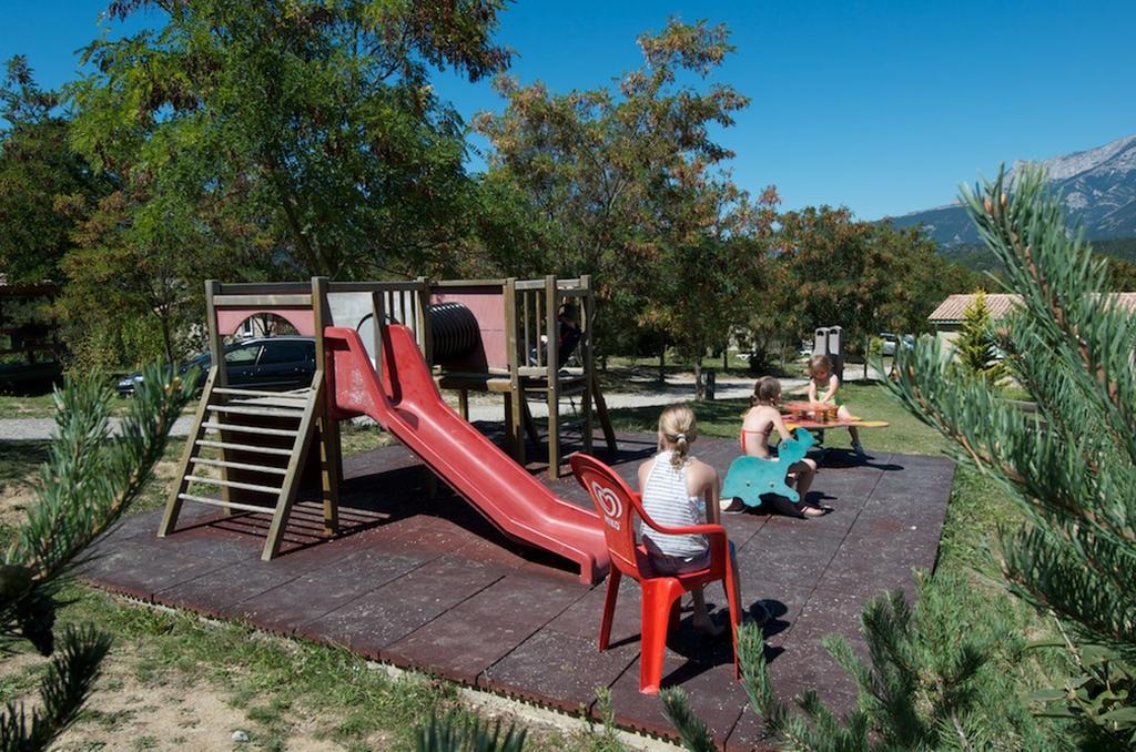Camping le Couriou Recoubeau-Jansac Extérieur photo
