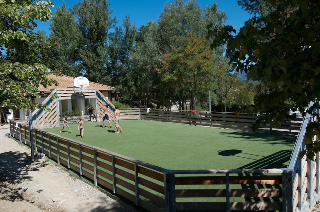 Camping le Couriou Recoubeau-Jansac Extérieur photo